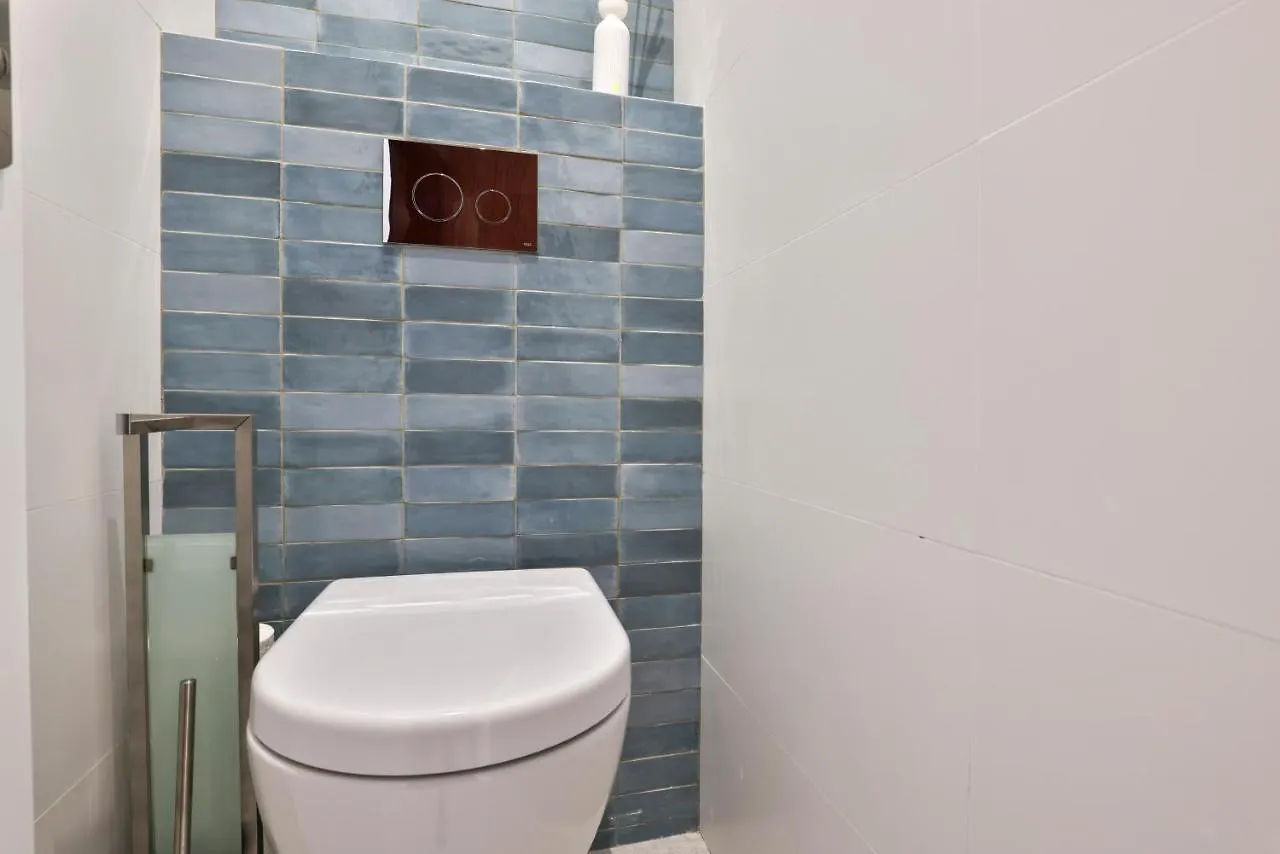 Incroyable Vue Mer, 2 Pieces Refait A Neuf Avec Piscine Sur Le Toit/ Wifi/Ac Nice Apartment