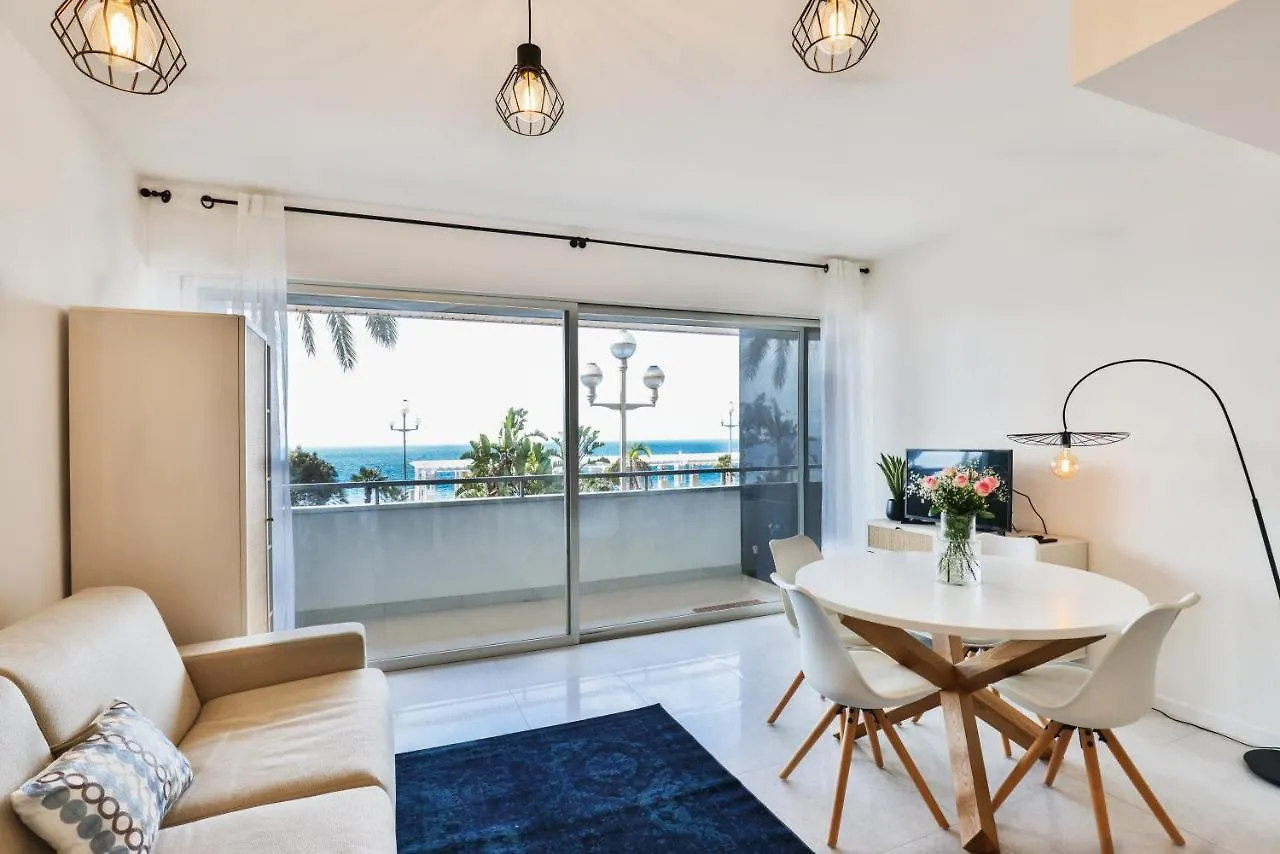 Apartment Incroyable Vue Mer, 2 Pieces Refait A Neuf Avec Piscine Sur Le Toit/ Wifi/Ac Nice
