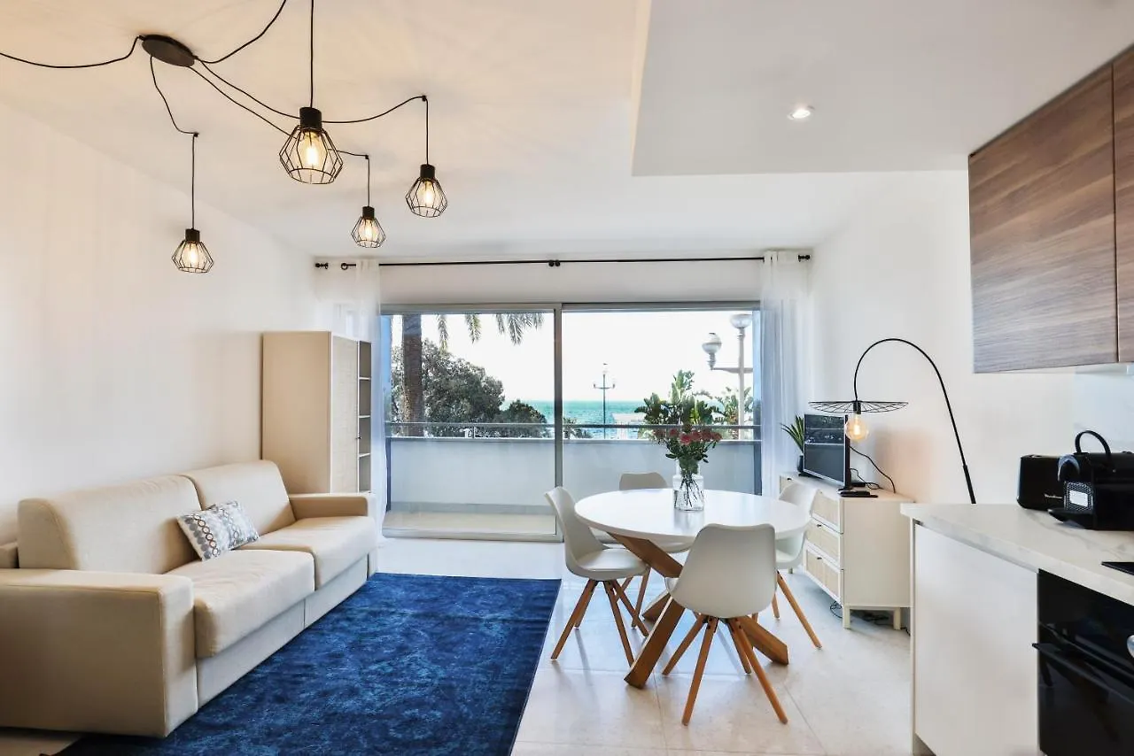 Incroyable Vue Mer, 2 Pieces Refait A Neuf Avec Piscine Sur Le Toit/ Wifi/Ac Nice
