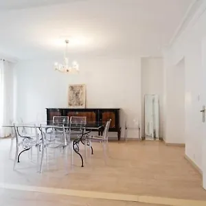 Big White Appartement