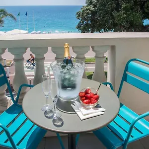 Mercure Marché Aux Fleurs Hotel